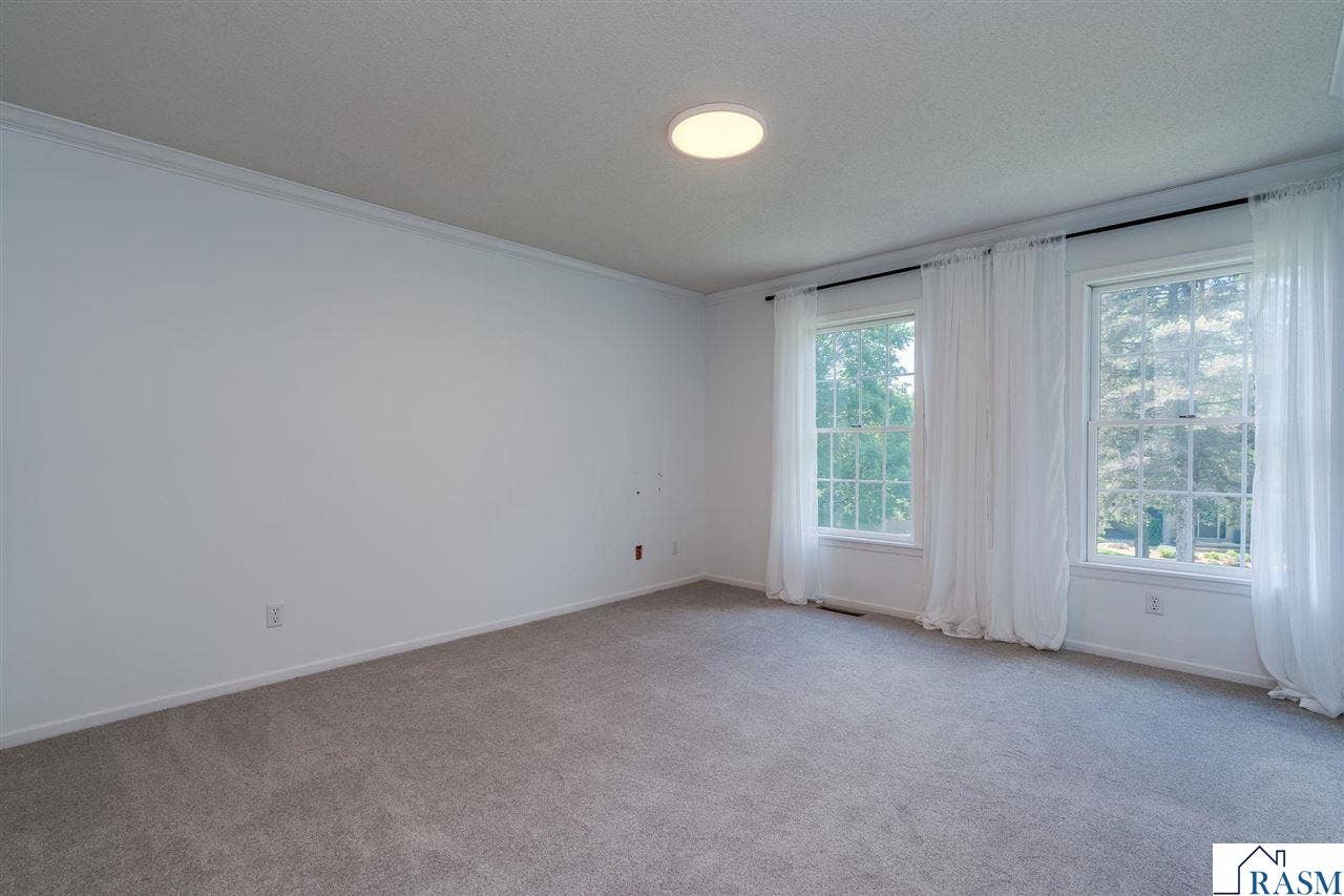 75 Telemark Drive, Mankato, MN 56001