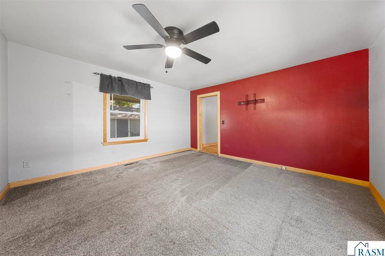 1518 4th Avenue, Mankato, MN 56001