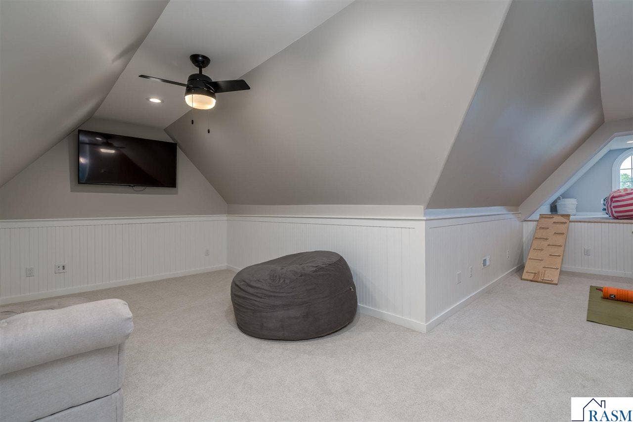 111 Dell Avenue, Mankato, MN 56001