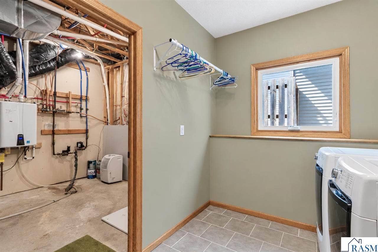 109 Cougar Drive, Mankato, MN 56001