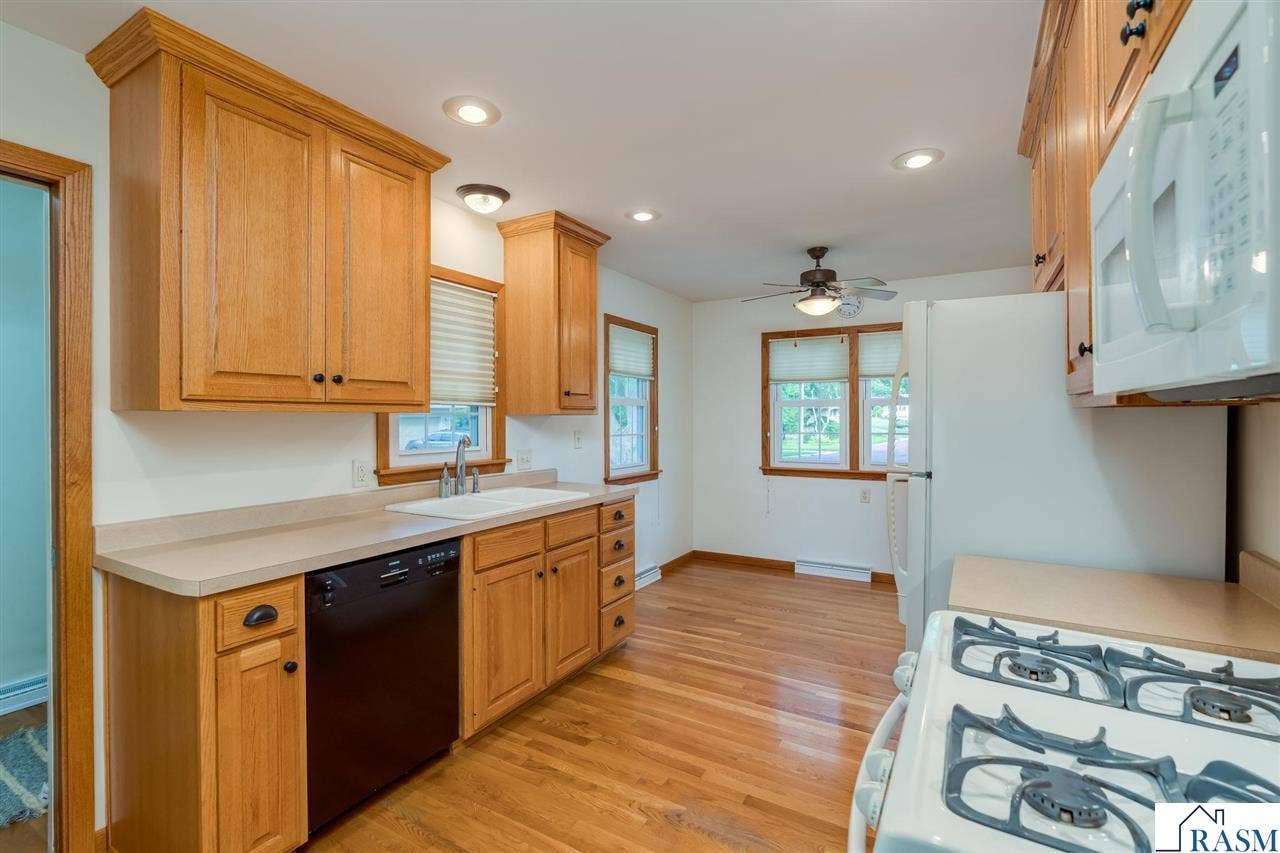 214 Clover Lane, Mankato, MN 56001