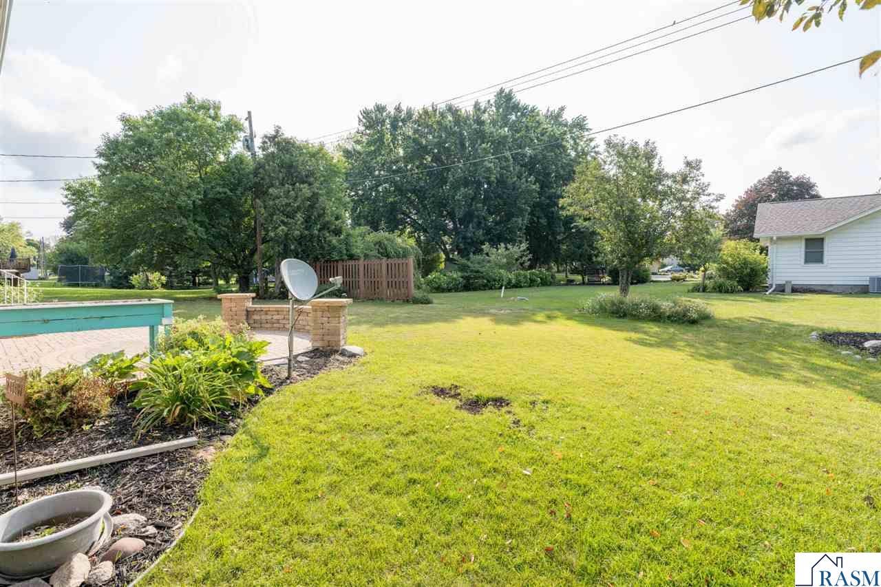 214 Clover Lane, Mankato, MN 56001