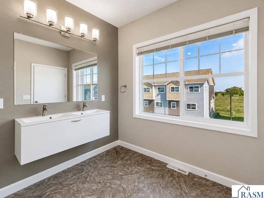 3049 Bluestem Trail, Mankato, MN 56001
