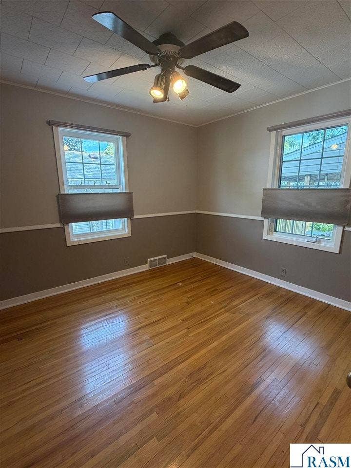 1219 E Main Street, Mankato, MN 56001