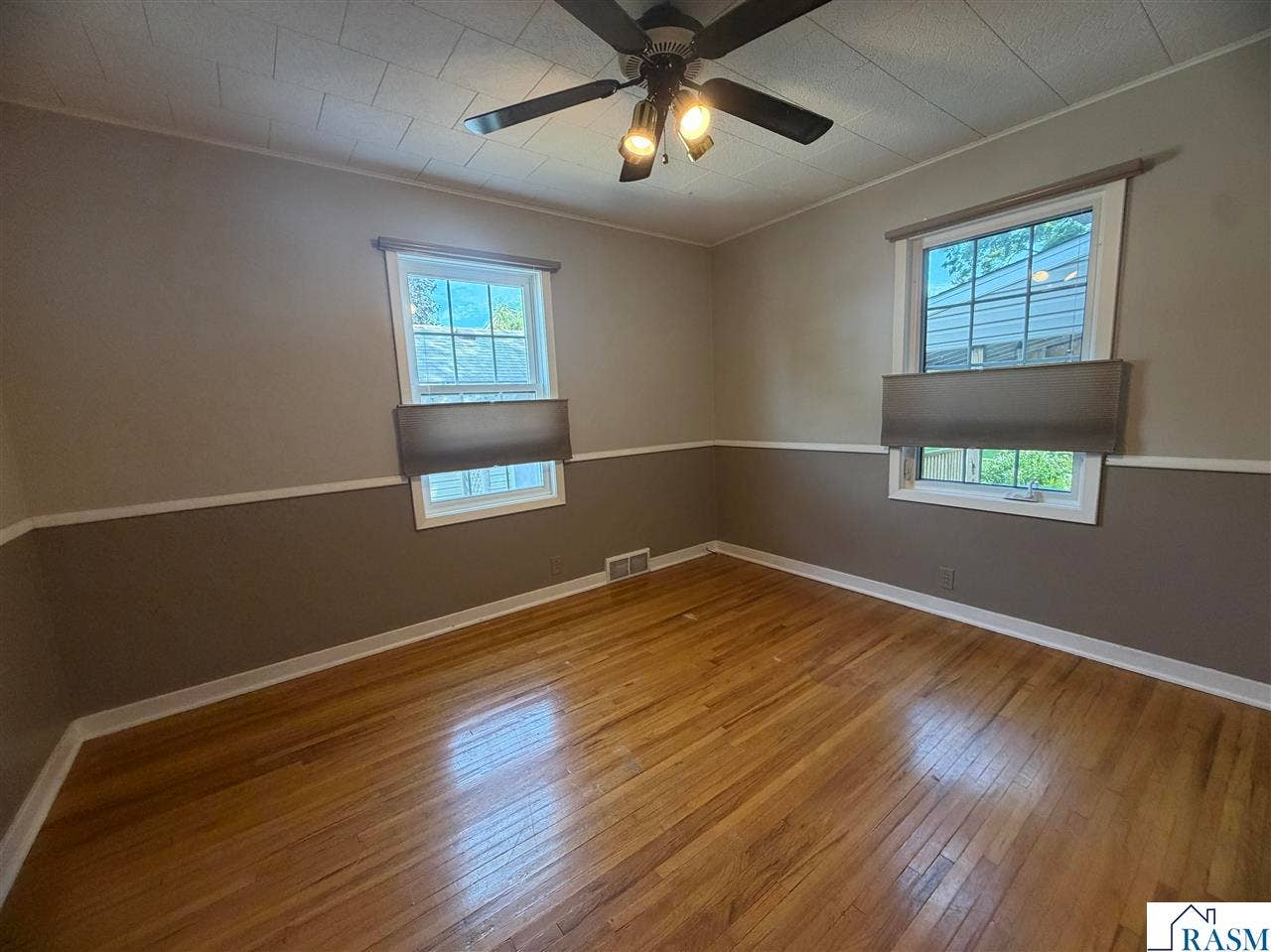 1219 E Main Street, Mankato, MN 56001