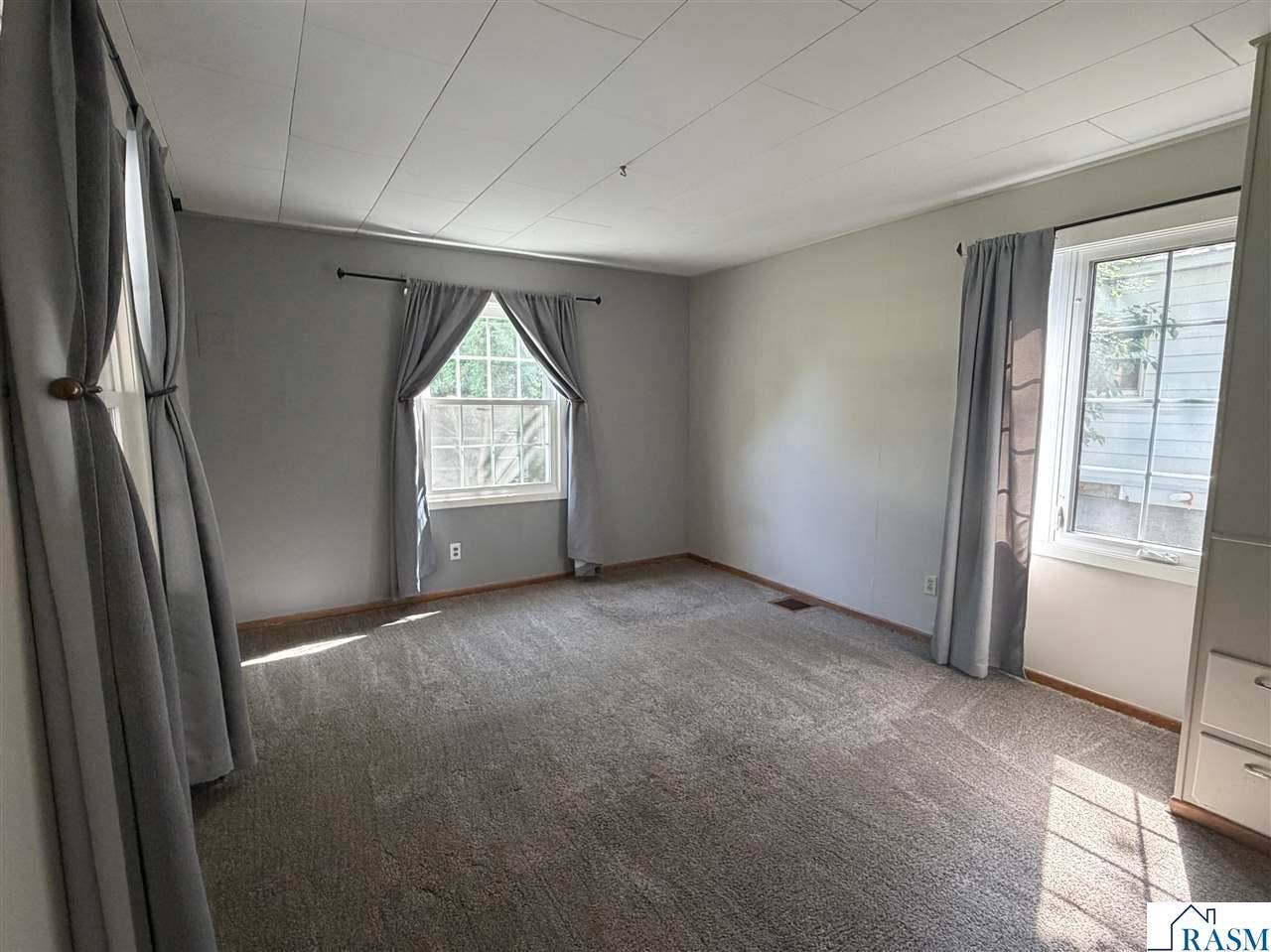1219 E Main Street, Mankato, MN 56001