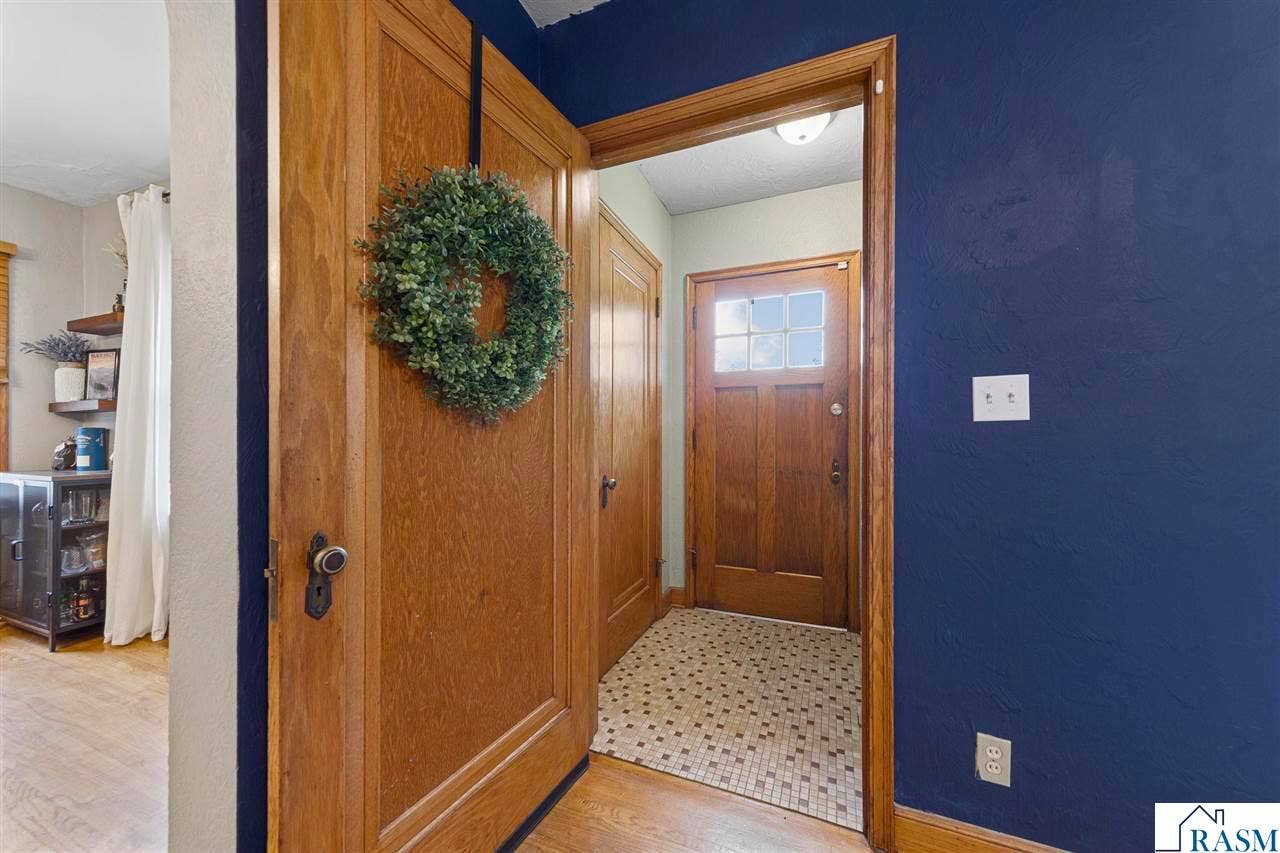 1337 N 5th Street, Mankato, MN 56001