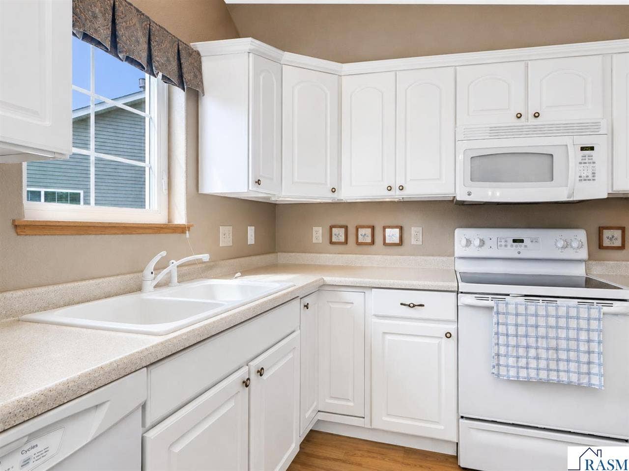 304 Quail Path, Mankato, MN 56001