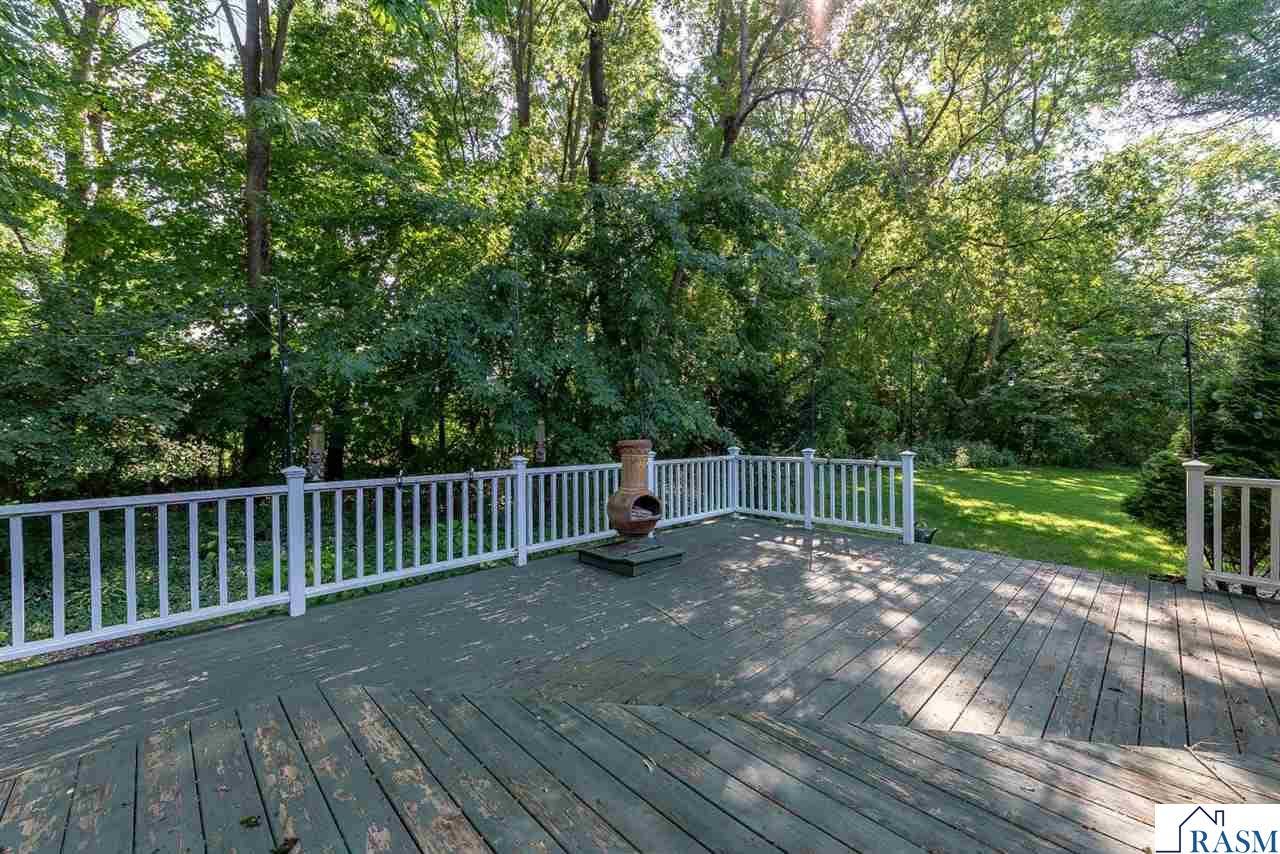 200 Greenwood Drive, Mankato, MN 56001