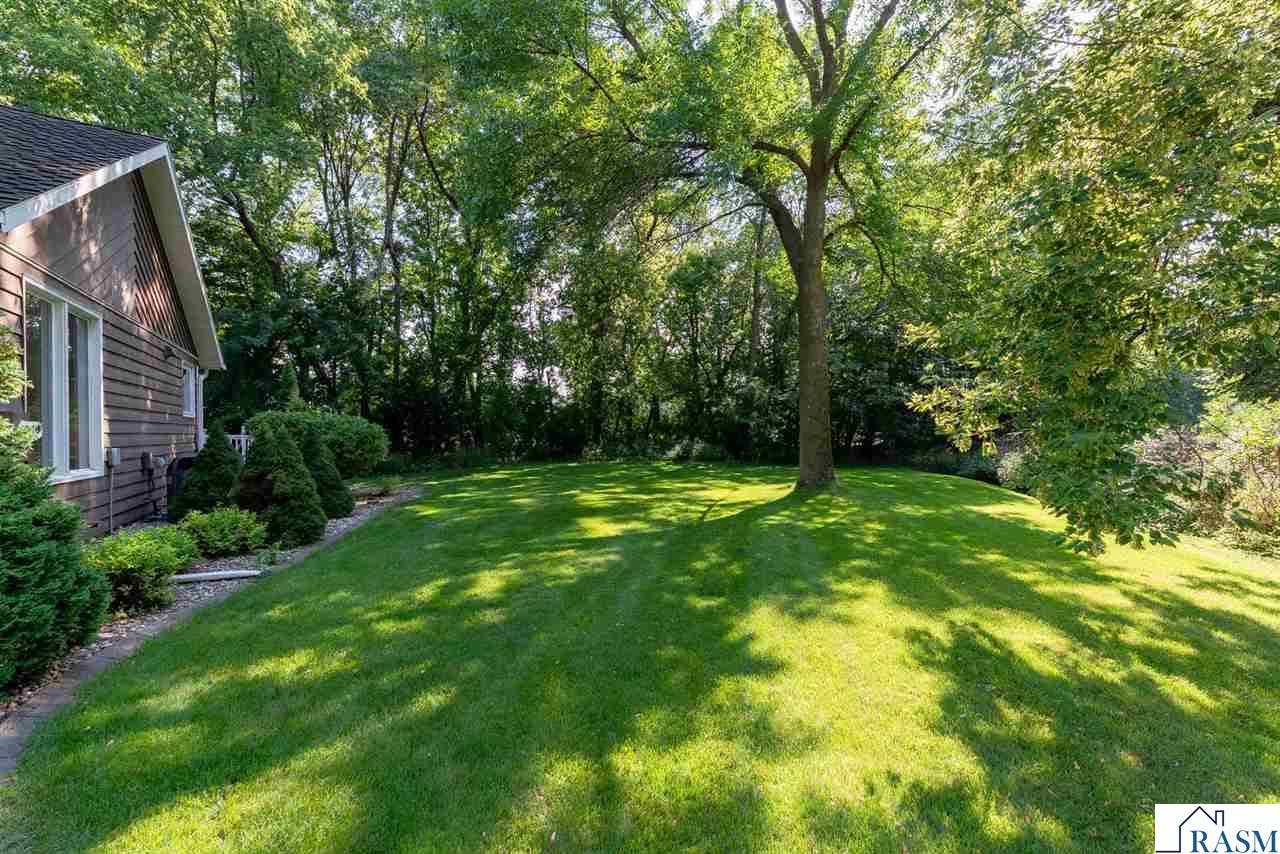 200 Greenwood Drive, Mankato, MN 56001