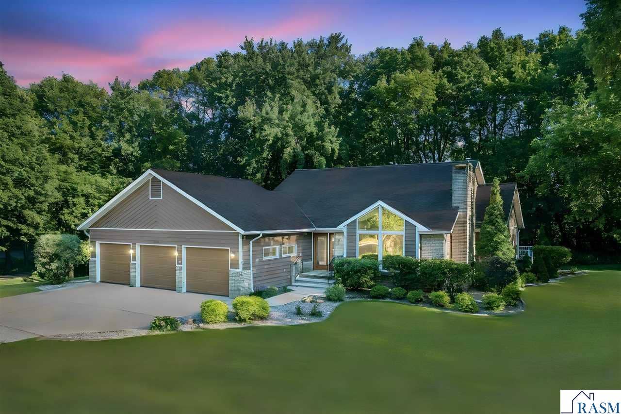200 Greenwood Drive, Mankato, MN 56001