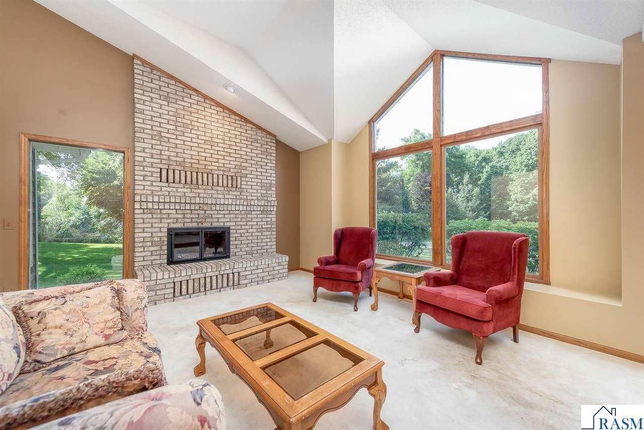 200 Greenwood Drive, Mankato, MN 56001