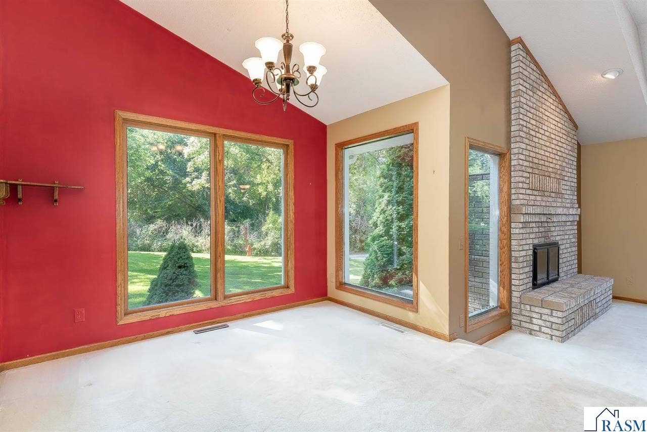 200 Greenwood Drive, Mankato, MN 56001