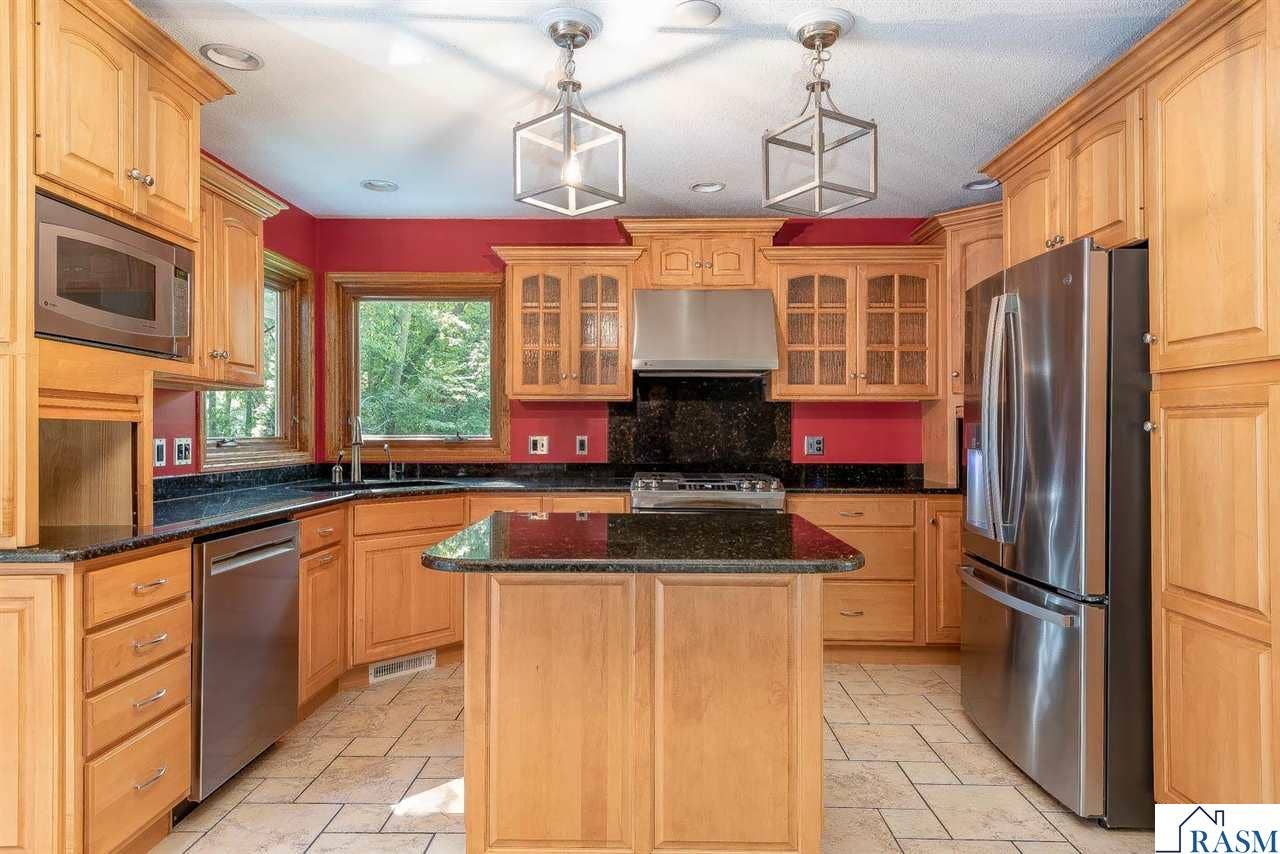 200 Greenwood Drive, Mankato, MN 56001