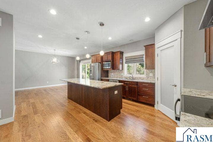 317 Oak Marsh Drive, Mankato, MN 56001