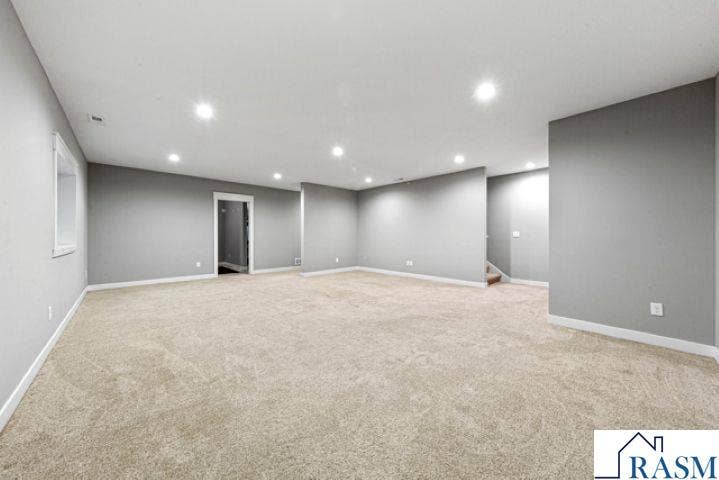 317 Oak Marsh Drive, Mankato, MN 56001