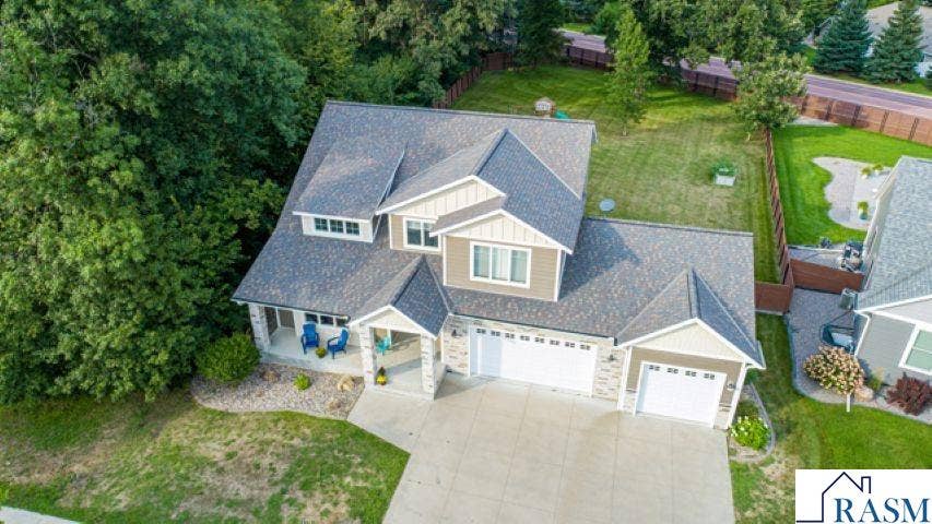 317 Oak Marsh Drive, Mankato, MN 56001
