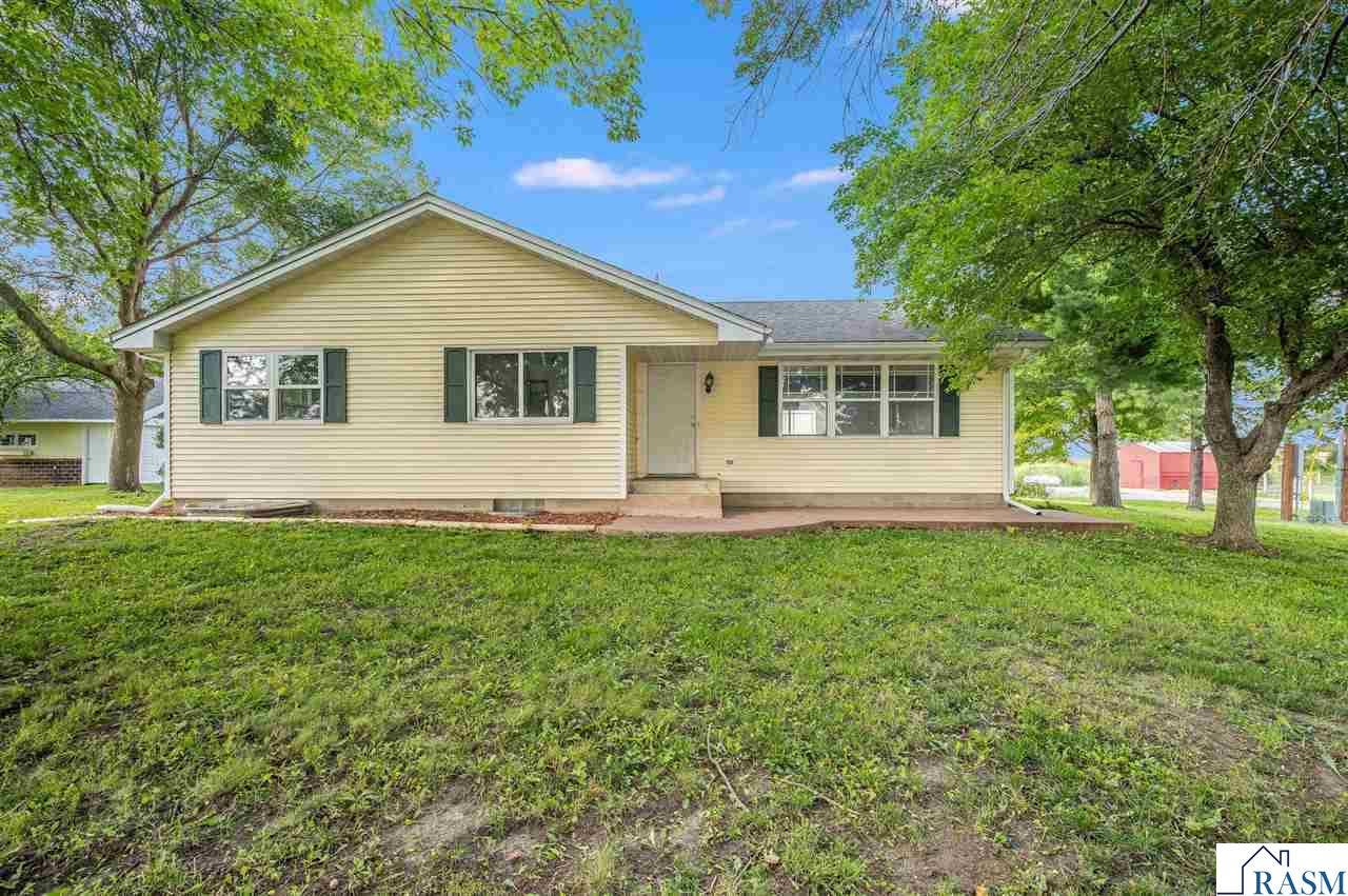 30452 390th Street, Le Sueur, MN 56058