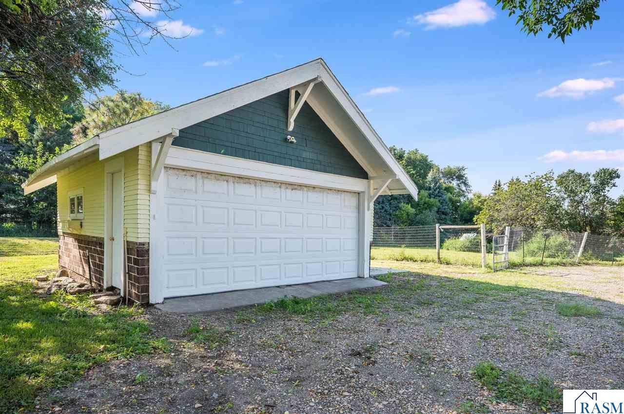 30452 390th Street, Le Sueur, MN 56058