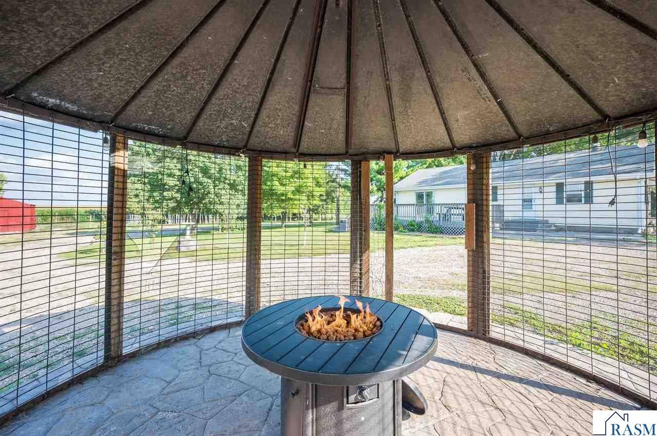 30452 390th Street, Le Sueur, MN 56058