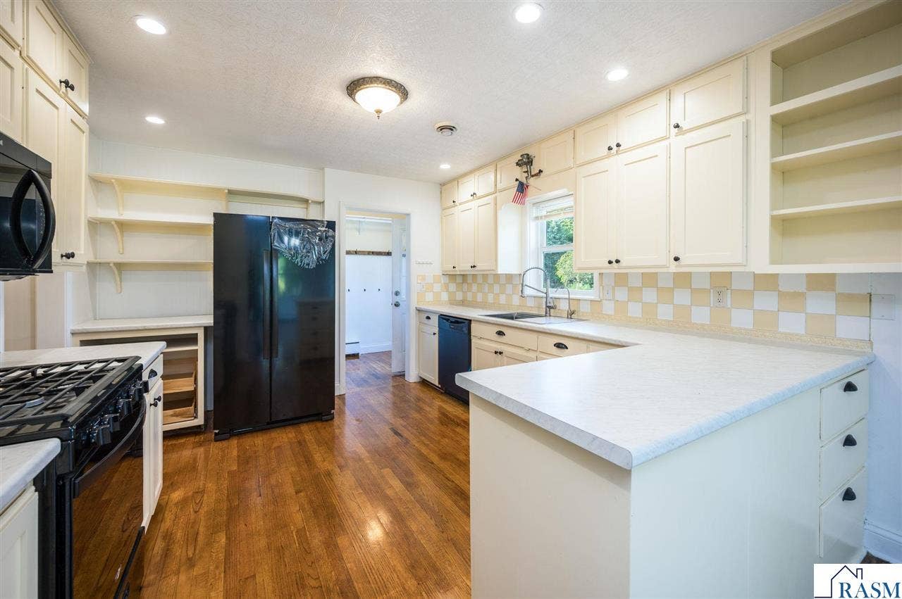 30452 390th Street, Le Sueur, MN 56058