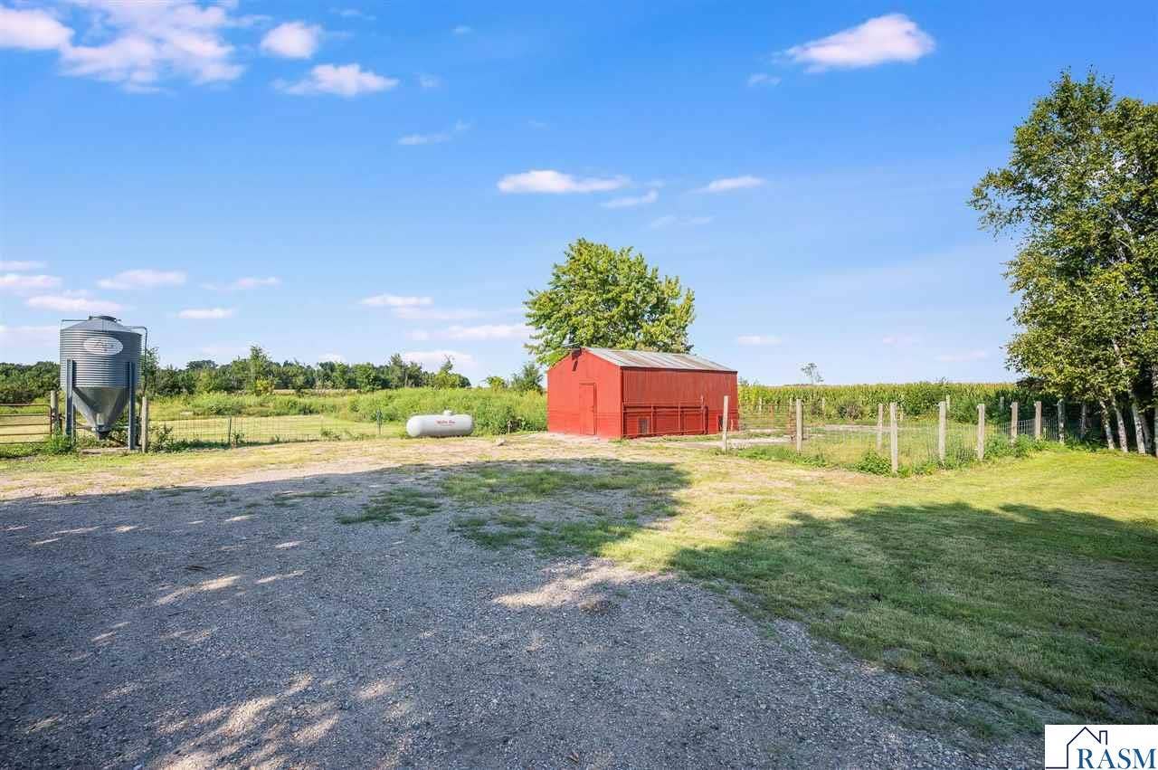 30452 390th Street, Le Sueur, MN 56058
