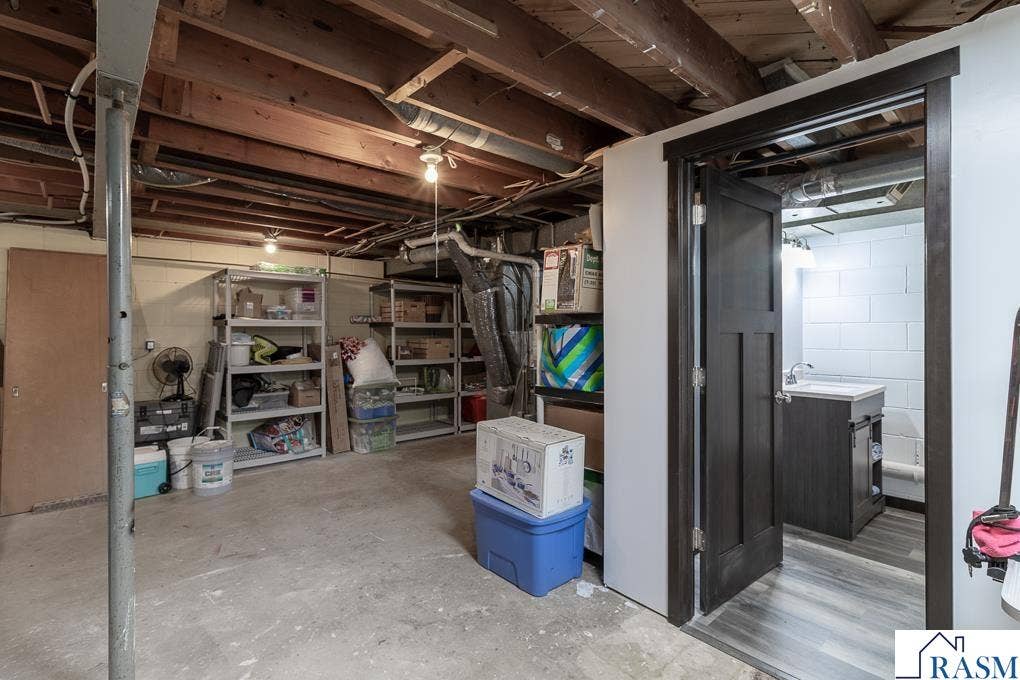 227 Westwood Drive, Mankato, MN 56001
