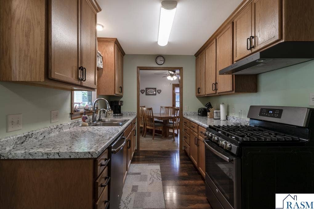 227 Westwood Drive, Mankato, MN 56001
