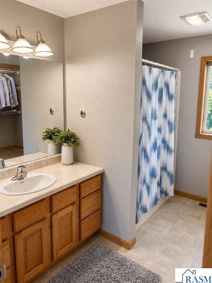152 Savannah Court, Mankato, MN 56001