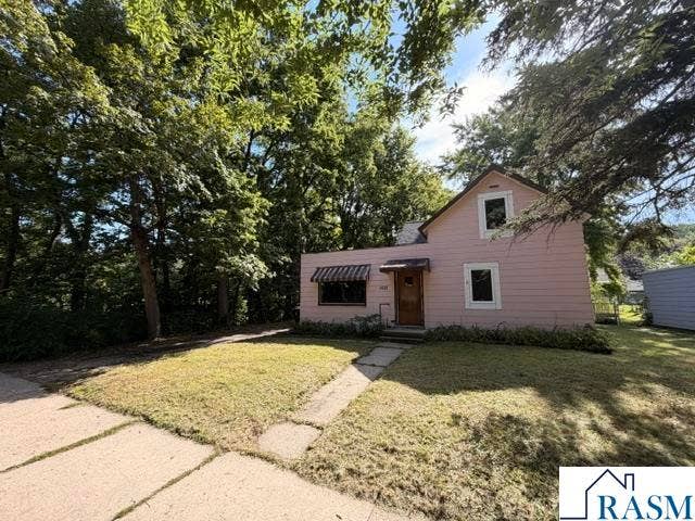 1621 N 4th Street, Mankato, MN 56001