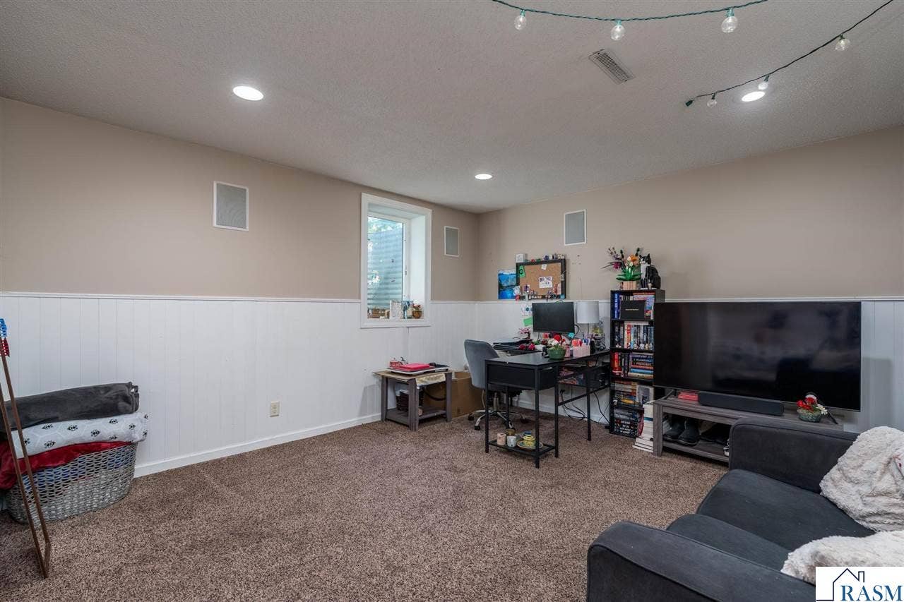 144 Savannah Court, Mankato, MN 56001