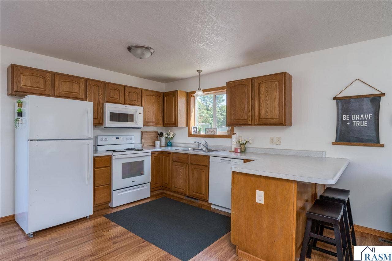 144 Savannah Court, Mankato, MN 56001