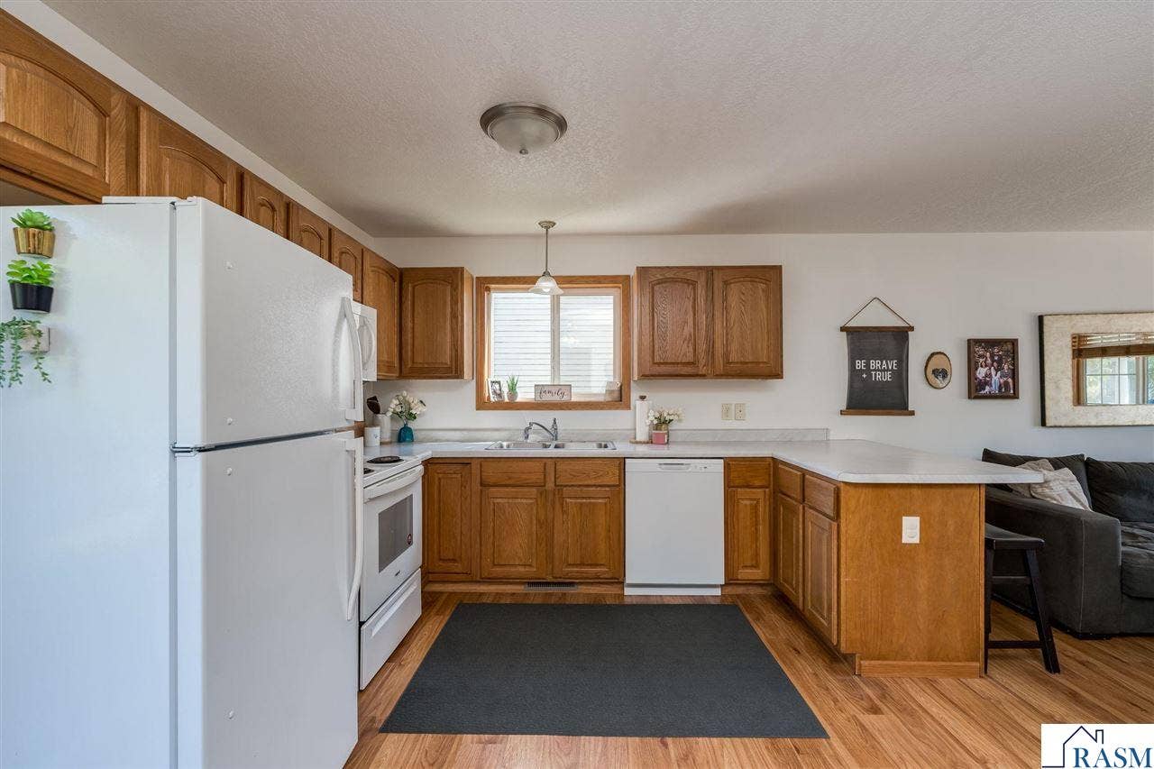 144 Savannah Court, Mankato, MN 56001