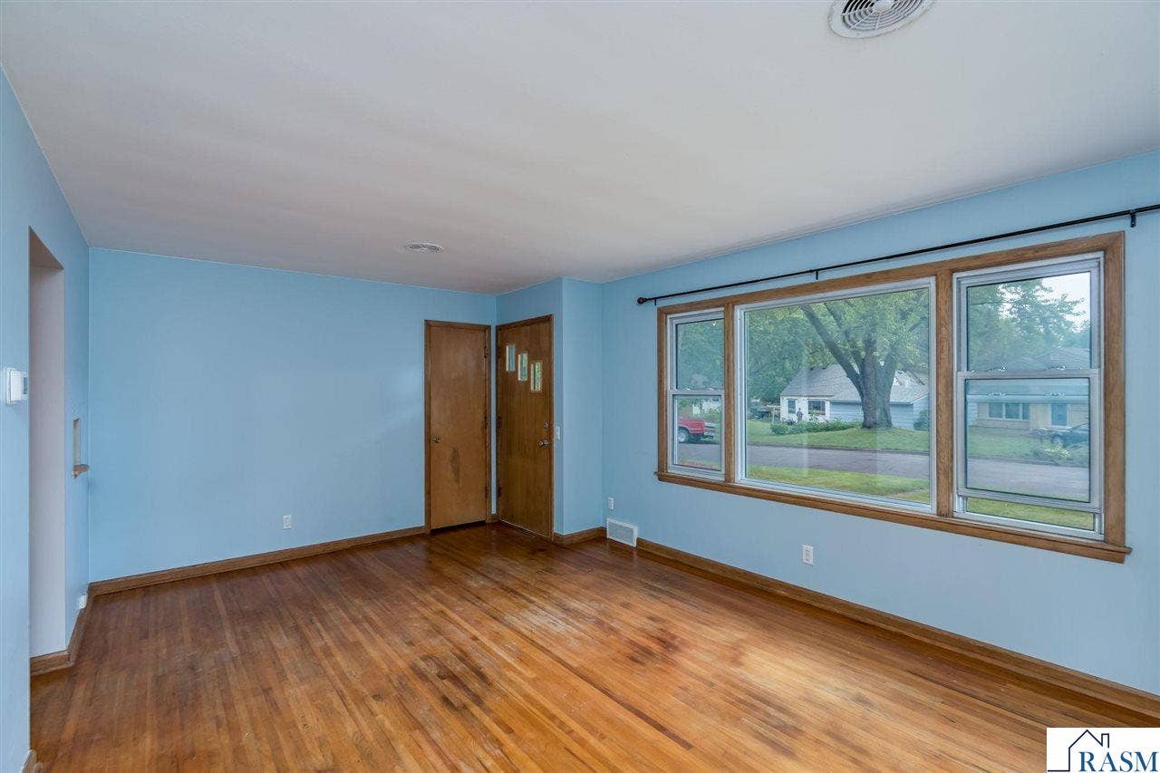 13 Southview Drive, Mankato, MN 56001