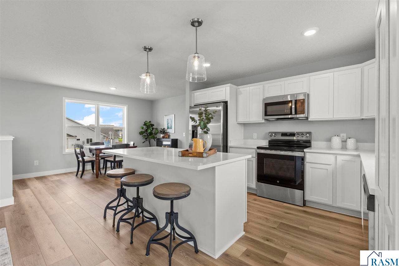 3113 Bassett Drive, Mankato, MN 56001