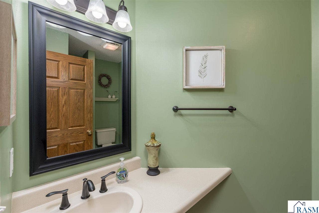 38102 Honeysuckle Lane, North Mankato, MN 56003