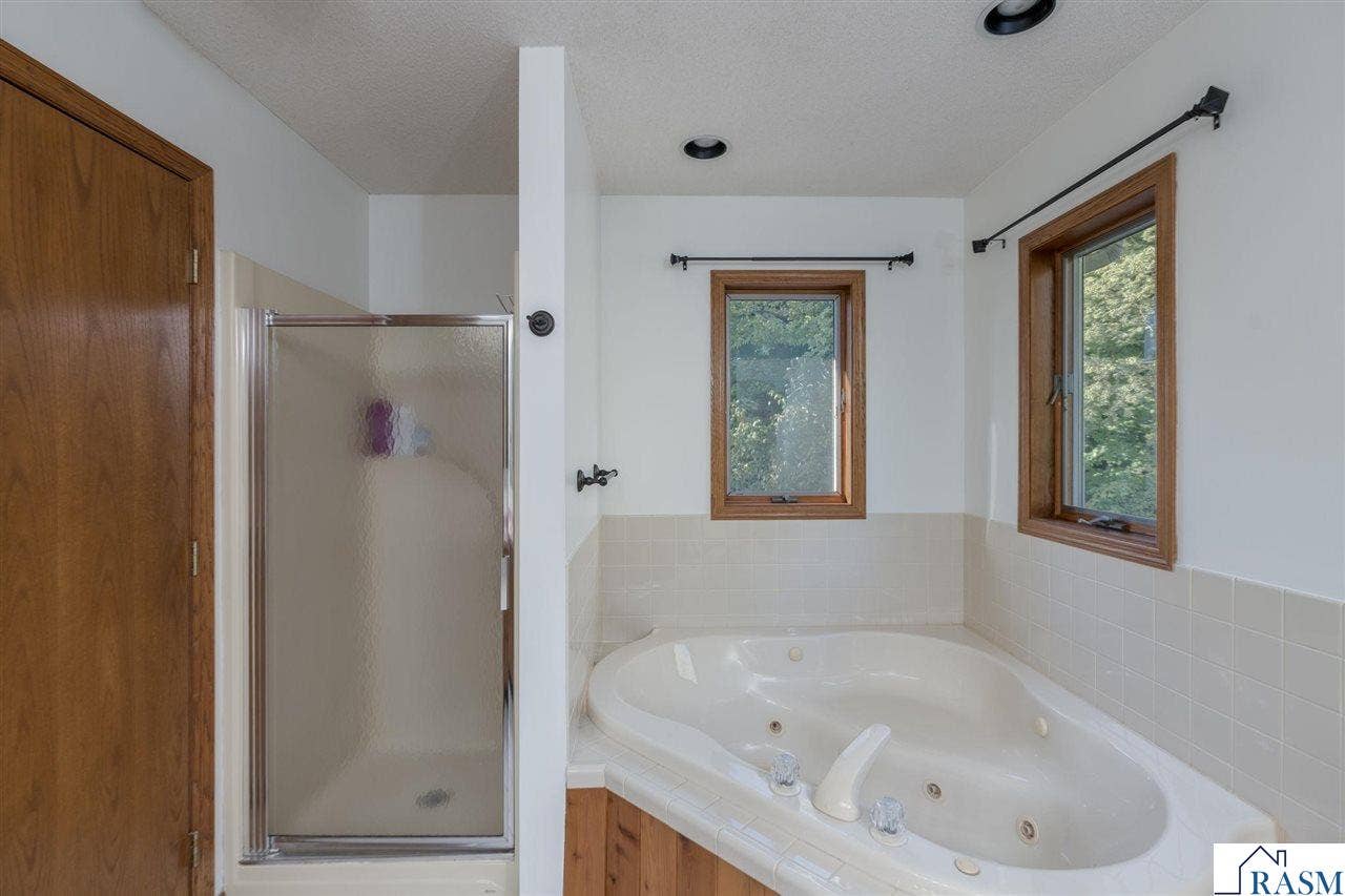 38102 Honeysuckle Lane, North Mankato, MN 56003
