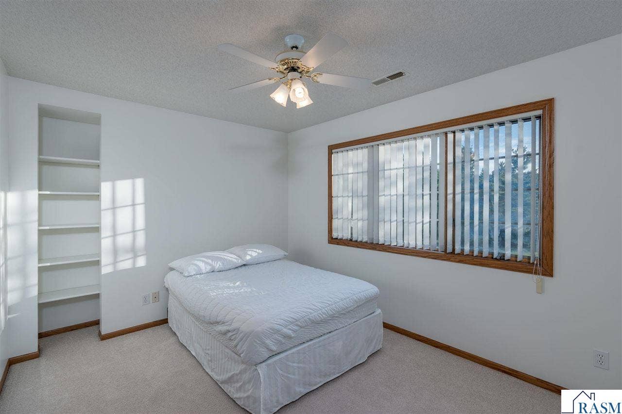 38102 Honeysuckle Lane, North Mankato, MN 56003