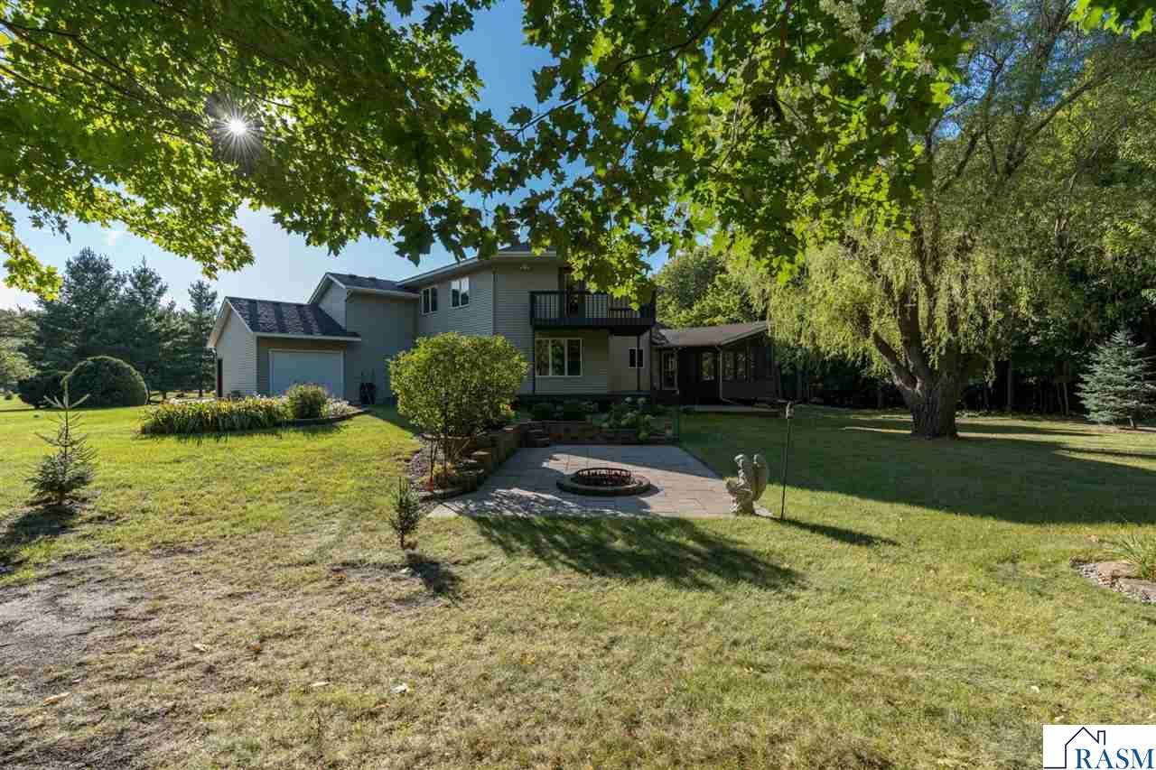 38102 Honeysuckle Lane, North Mankato, MN 56003