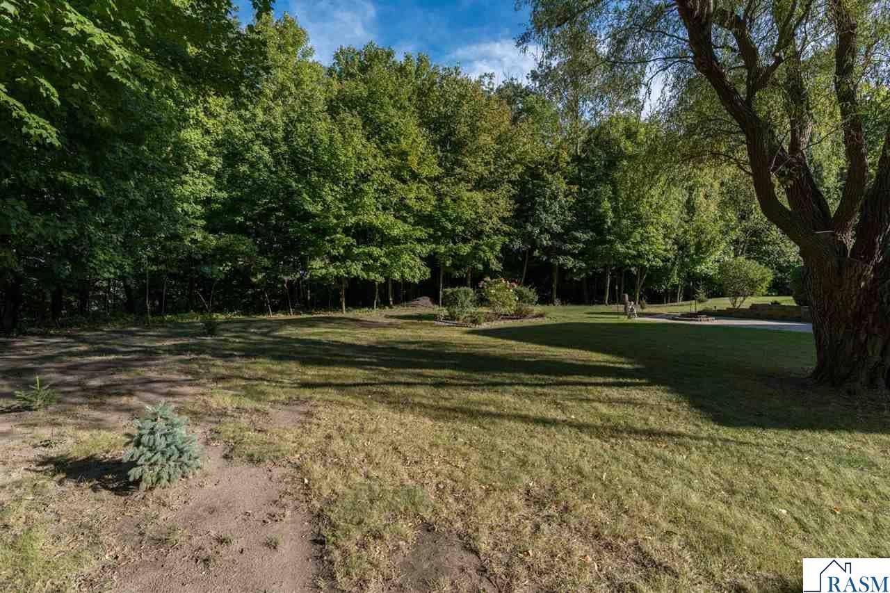 38102 Honeysuckle Lane, North Mankato, MN 56003