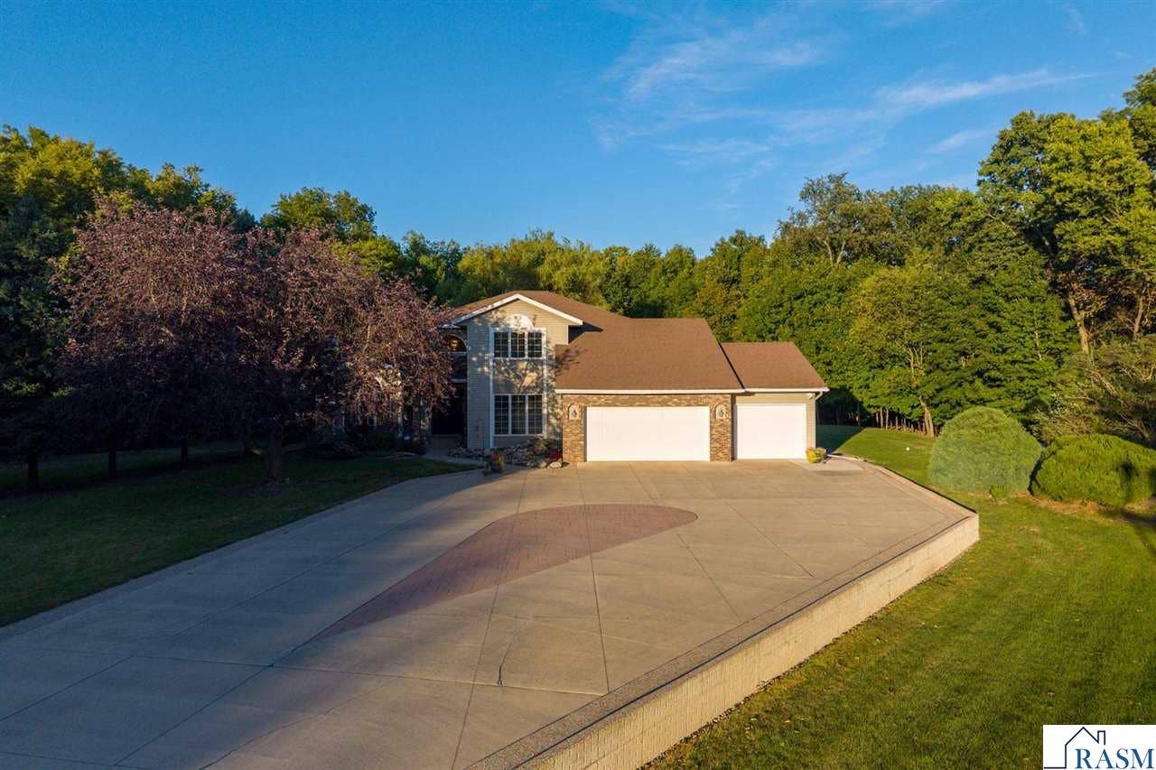 38102 Honeysuckle Lane, North Mankato, MN 56003