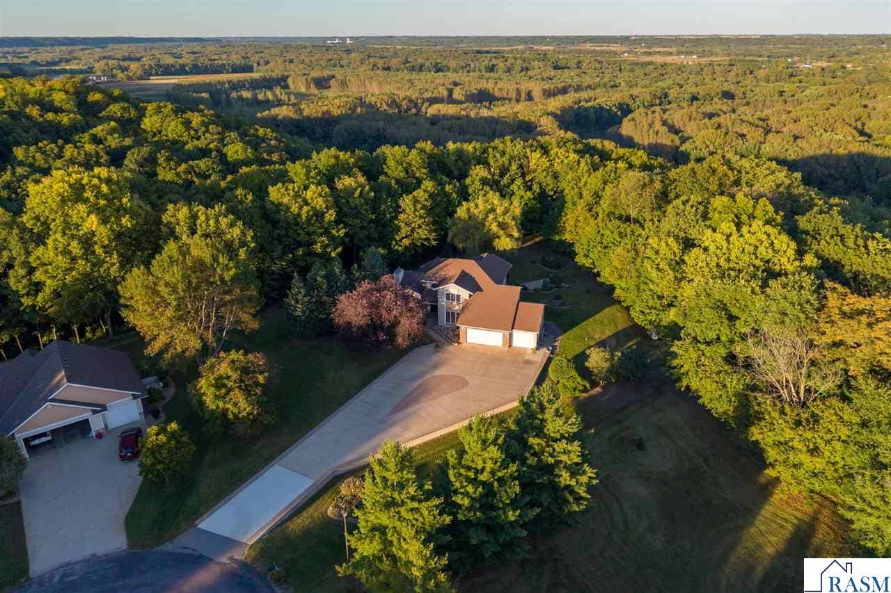 38102 Honeysuckle Lane, North Mankato, MN 56003