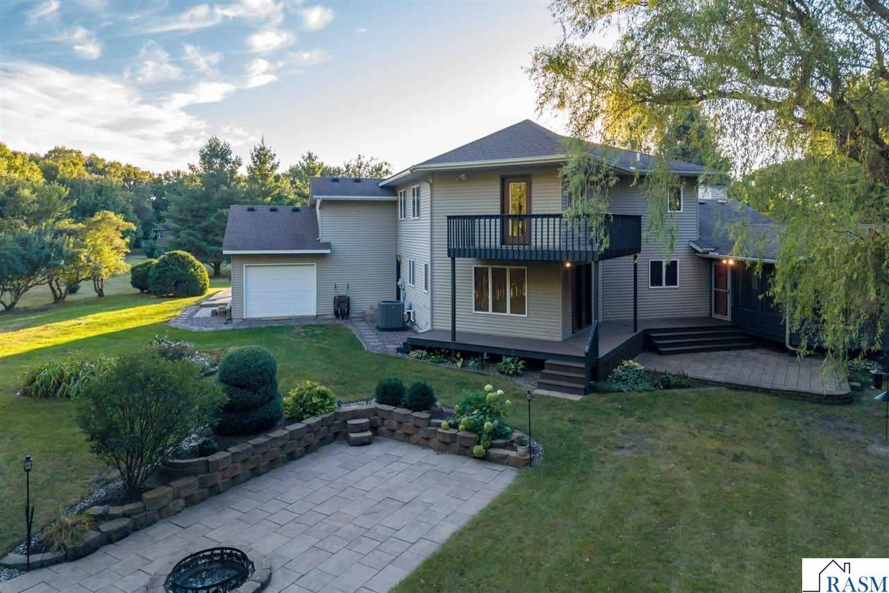 38102 Honeysuckle Lane, North Mankato, MN 56003