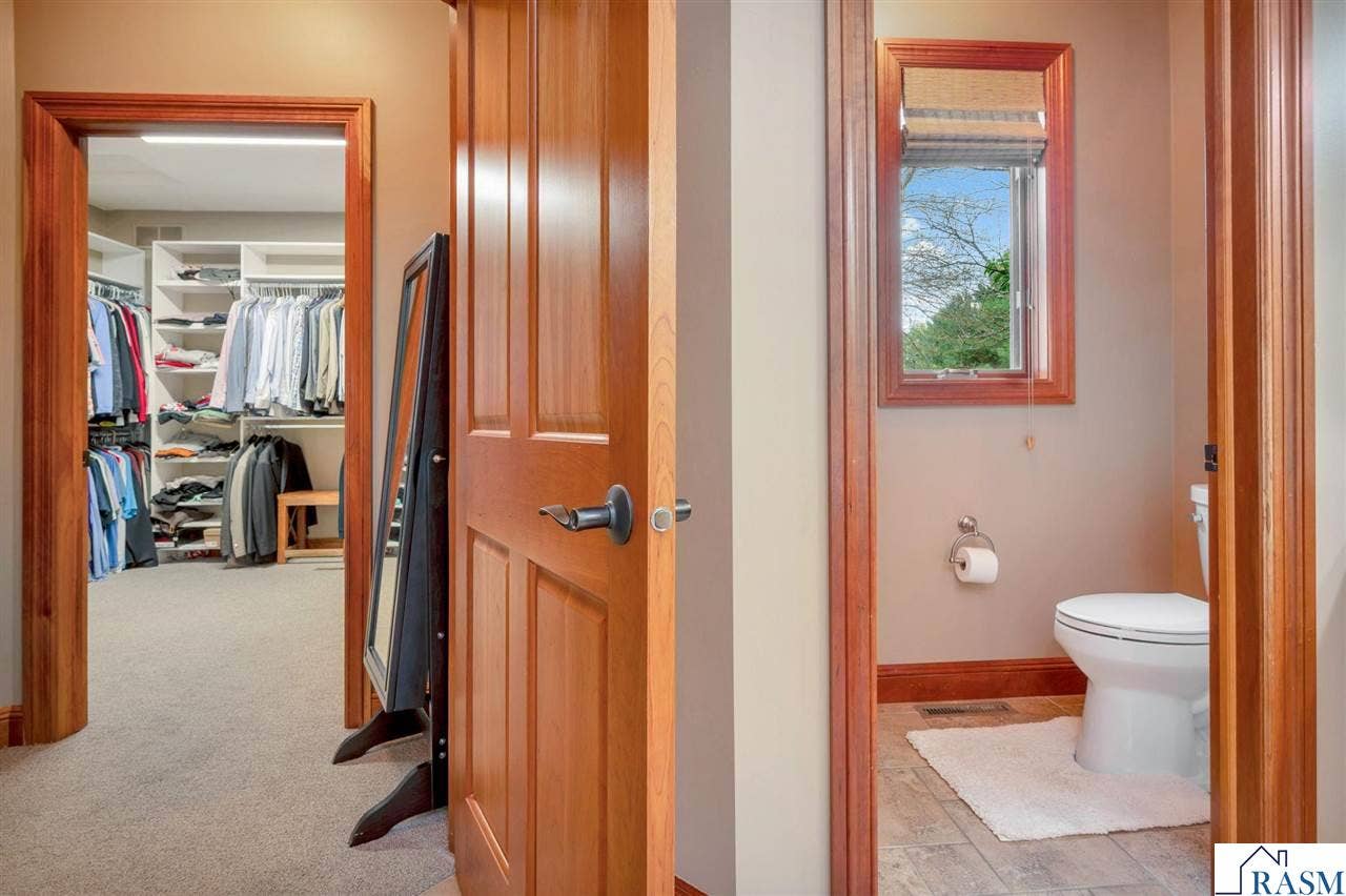 18 Newcastle Court, North Mankato, MN 56003