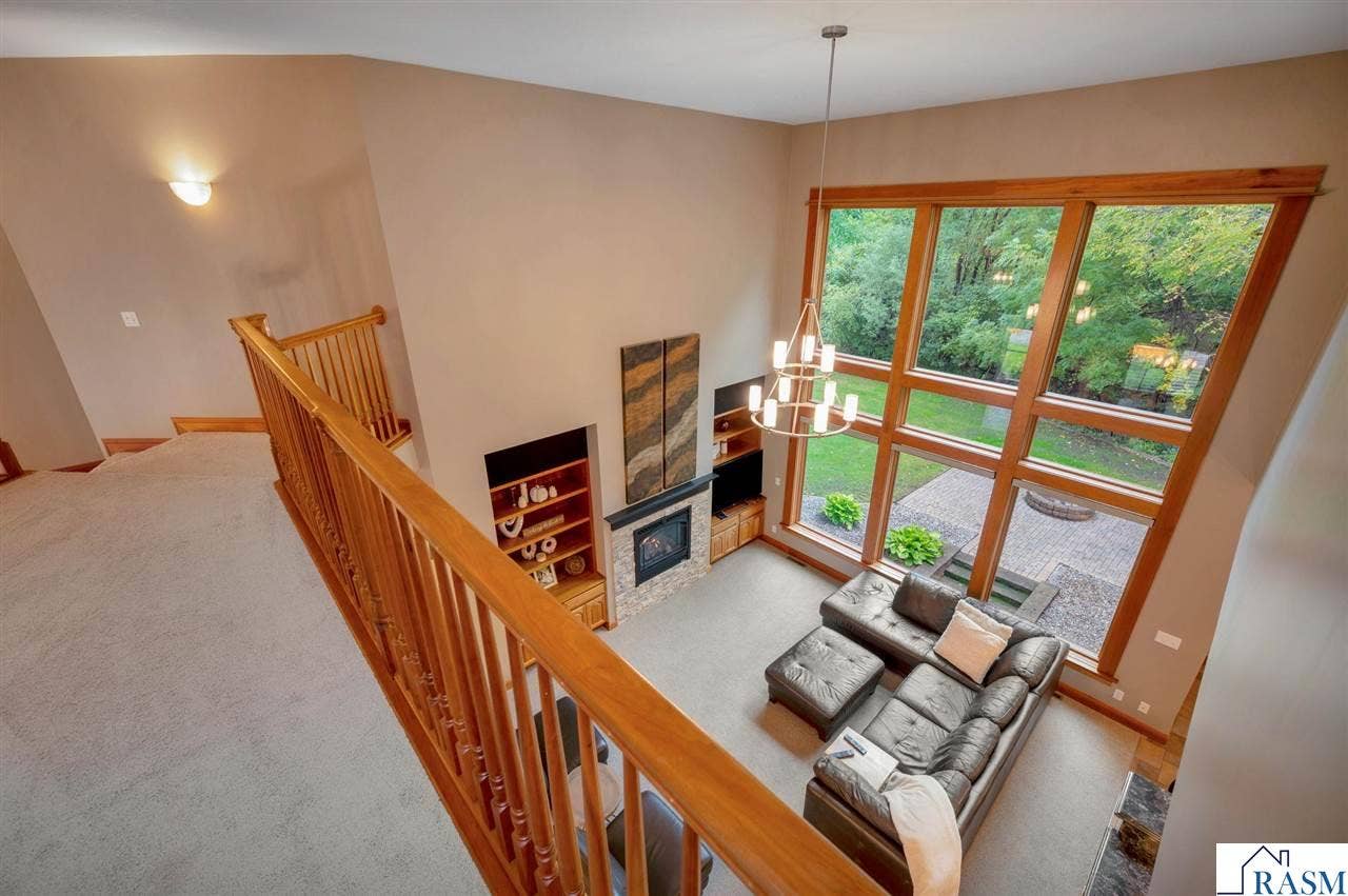 18 Newcastle Court, North Mankato, MN 56003