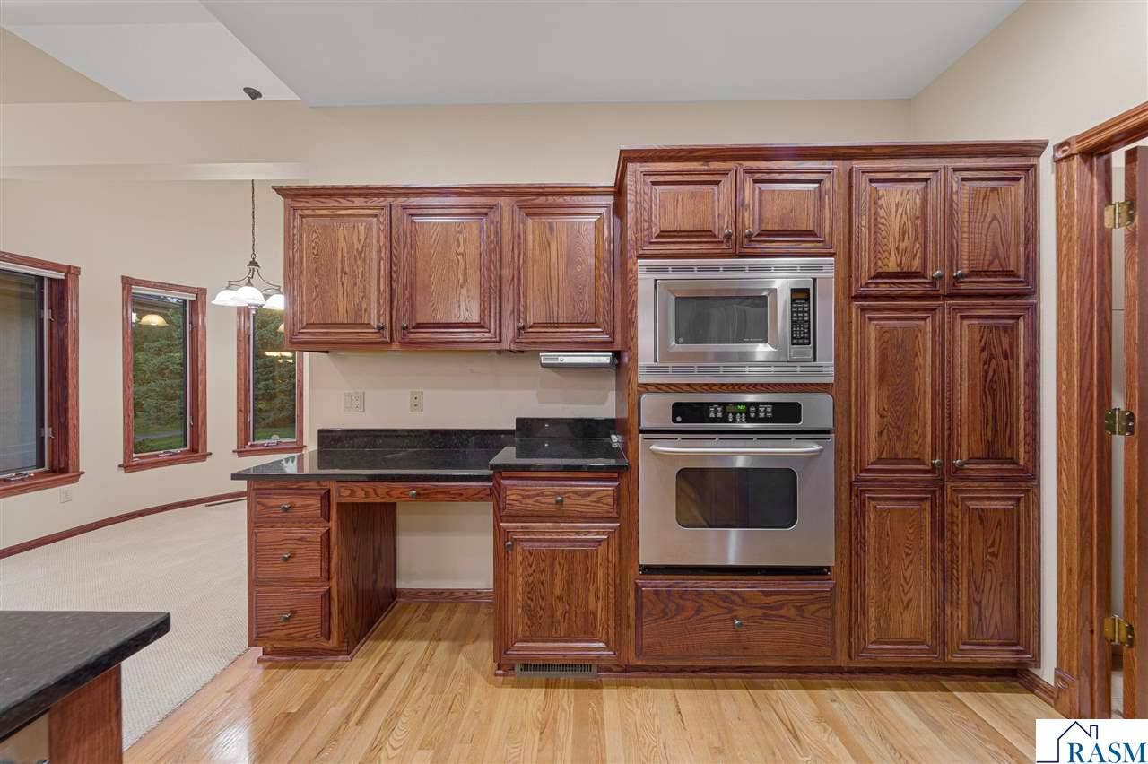 123 Woodhill Court, Mankato, MN 56001