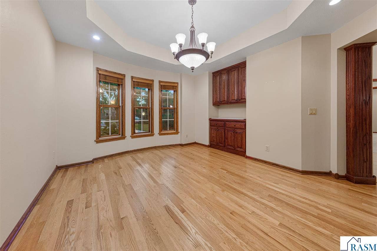123 Woodhill Court, Mankato, MN 56001