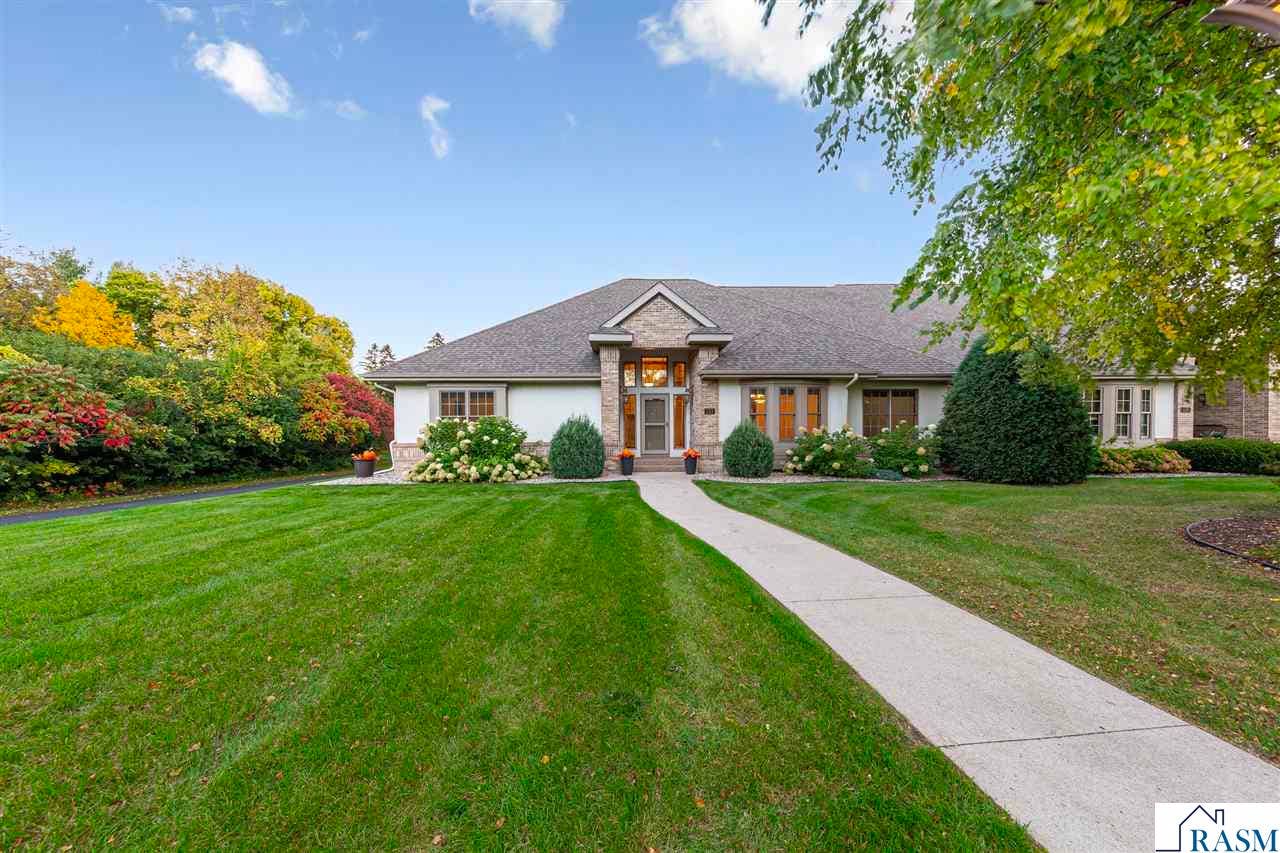123 Woodhill Court, Mankato, MN 56001