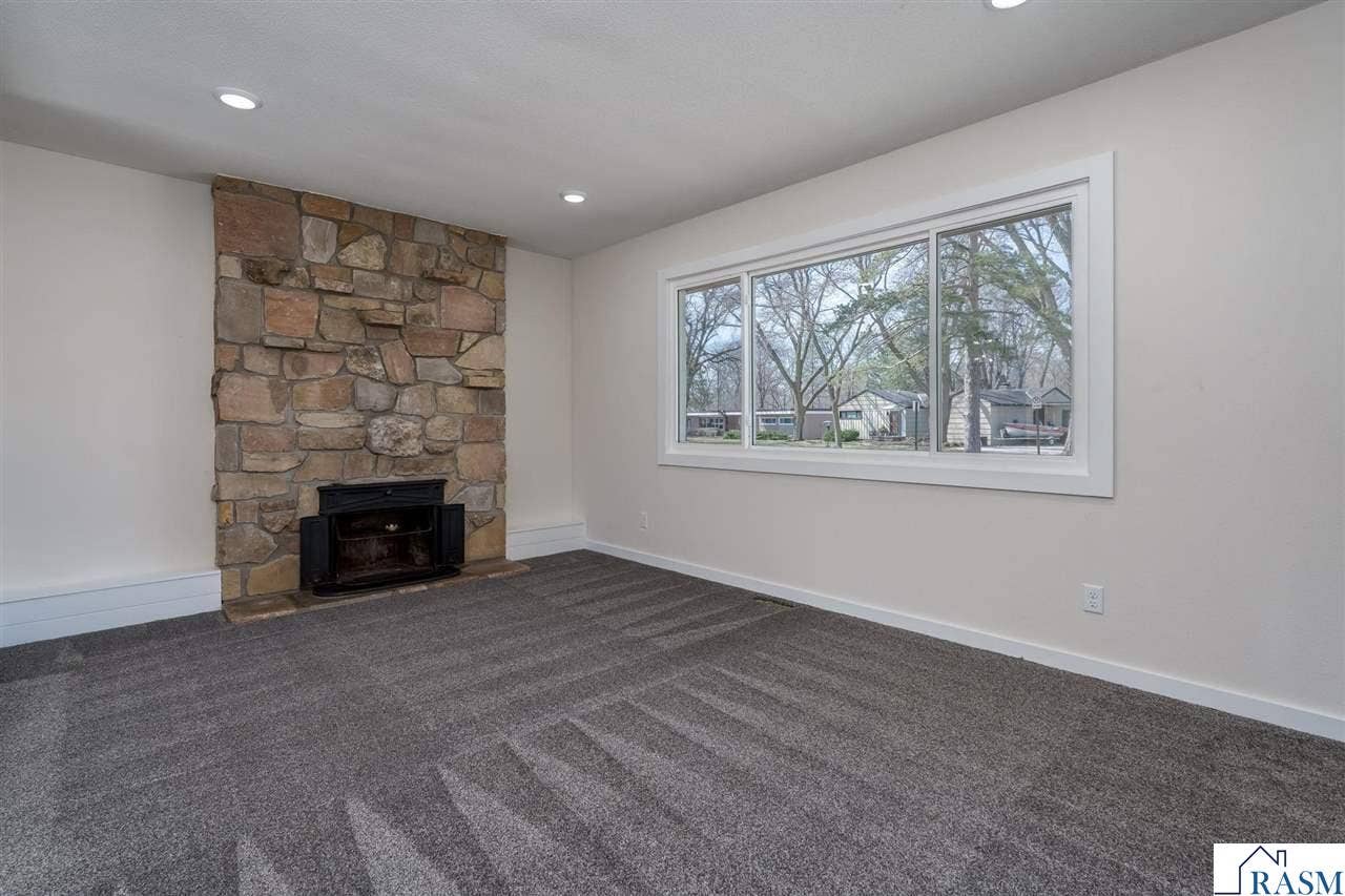 7 Dellview Lane, Mankato, MN 56001
