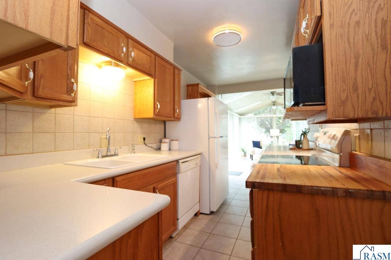 1311 N 5th Street, Mankato, MN 56001